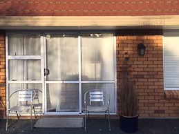Castle Court Motel