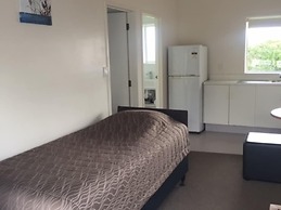 Castle Court Motel