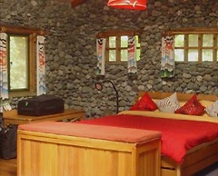 Equator Snow Geo Lodge