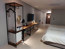 Tongyeong Bridge Hotel