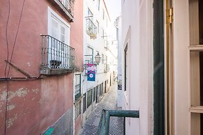 Nomad's Alfama Flats - Typical Street