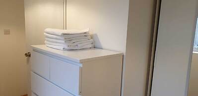 Cromwell Apartment