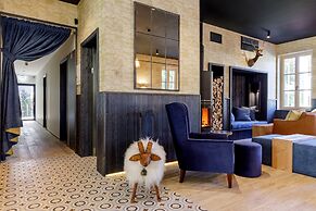 Sunrose 7 - Gourmet & SPA Hotel (16+)