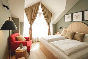 Sunrose 7 - Gourmet & SPA Hotel (16+)