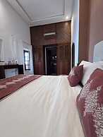 Riad NayaNour