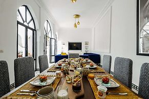 Riad NayaNour