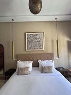 Riad NayaNour