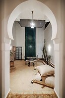 Riad NayaNour
