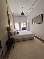 Riad NayaNour