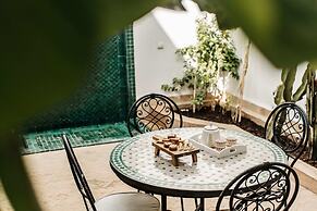 Riad NayaNour