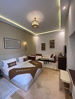 Riad NayaNour