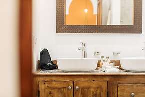 Riad NayaNour