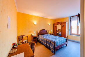 Hotel Le Commerce