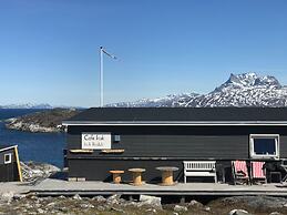 Inuk Hostels