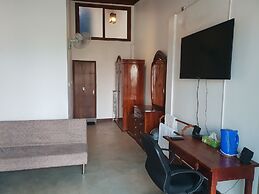 Trellis Apartment