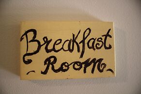 Belice Rooms