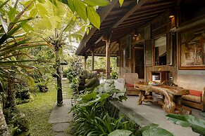 Moringa Ubud Villa