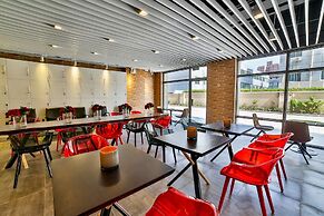 Landsea Apartment Downtown Branch