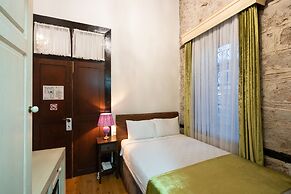 Cedrus Hotel