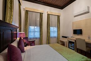 Cedrus Hotel