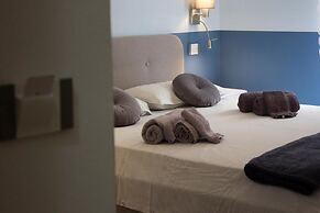 Shardan Guest House
