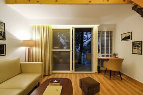 Kasauli Hills Resort