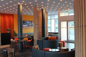 HHE Express Hotel