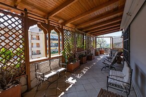 Amazing Penthouse by Caracalla