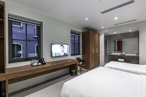 The Twin Hotel