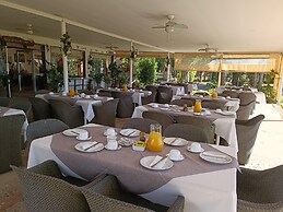 Hotel Jardín del Lago