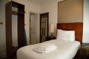 The Ladbrooke Hotel