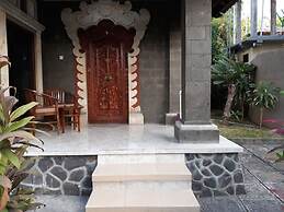 Puri Bali Lovina