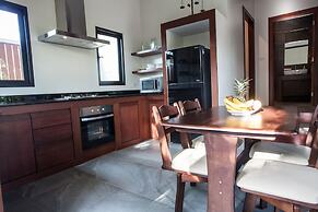Baan Pinya Executive Bungalow