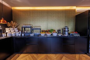 Hotel DeVille