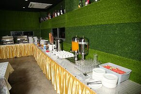 H Plus Hotel Yangon