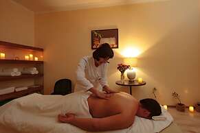 Garden Hotel & Spa