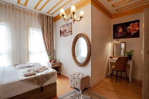 April Hotel