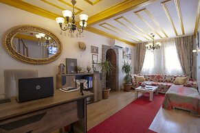April Hotel