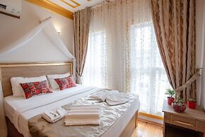 April Hotel