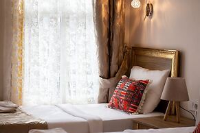 April Hotel