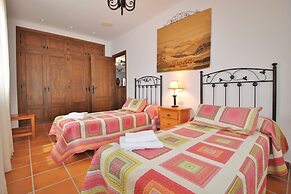 1053 Villa Seral