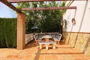 1053 Villa Seral