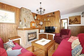 1053 Villa Seral