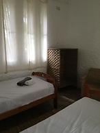 Nyangombe Backpackers
