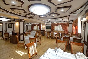 VIARDO Hotel