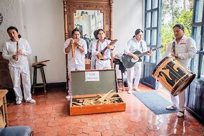 Hosteria Hacienda Pinsaqui