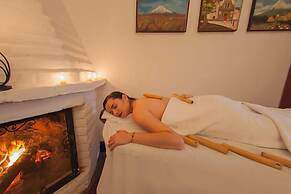 Hosteria Hacienda Pinsaqui