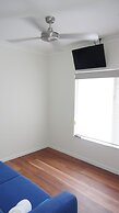 Beach bliss Queen bed BBQ Pool Netflix
