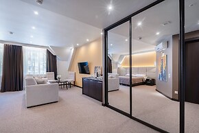 Sedanka Park Hotel