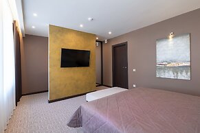 Sedanka Park Hotel